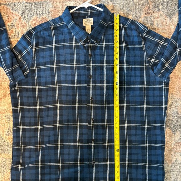 L.L. Bean Men's Blue/White Scotch Plaid Classic Flannel Button-Front Shirt XXL - Picture 8 of 9